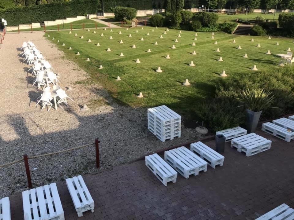 Appartamento Casa Vacanze Spiaggia D'Oro Desenzano del Garda Eksteriør billede