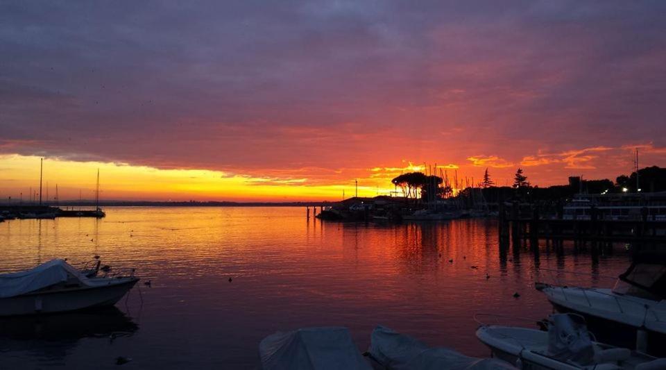 Appartamento Casa Vacanze Spiaggia D'Oro Desenzano del Garda Eksteriør billede
