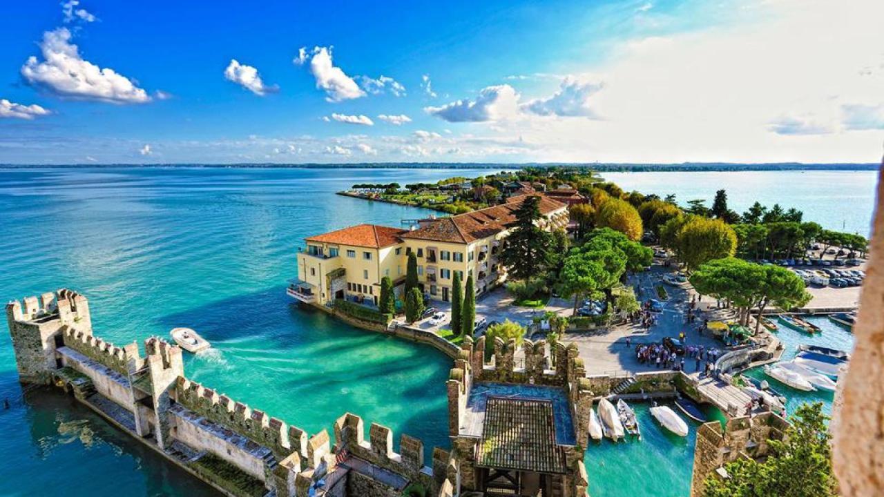 Appartamento Casa Vacanze Spiaggia D'Oro Desenzano del Garda Eksteriør billede