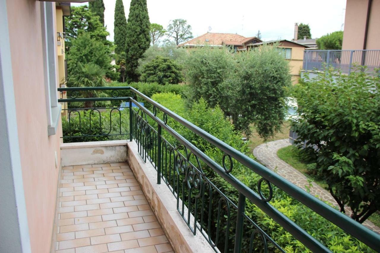 Appartamento Casa Vacanze Spiaggia D'Oro Desenzano del Garda Eksteriør billede
